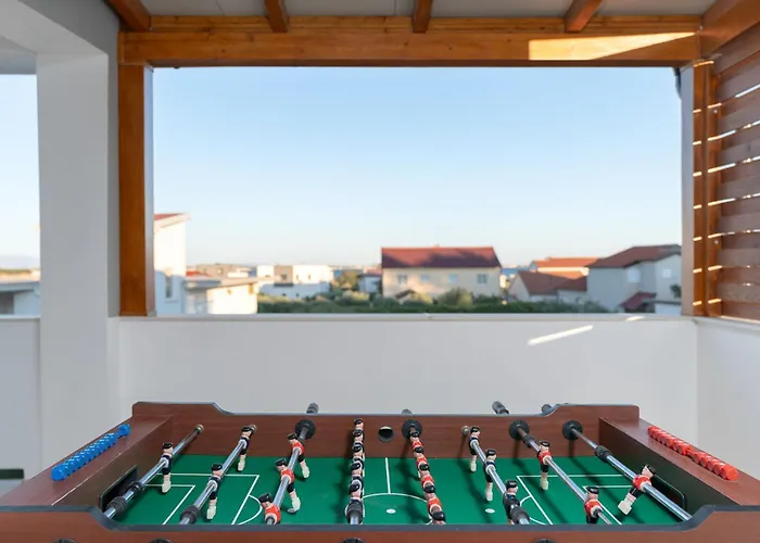 Roko Villa Vir