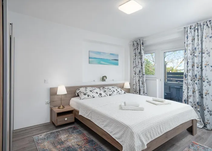 فيلة Roko فير